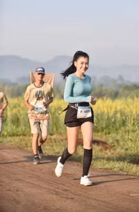  ‘Thiên thần chạy bộ’ Thái Lan gây sốt cộng đồng mạng 