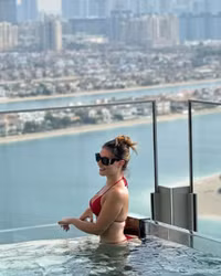 Loạt sao Man Utd cùng các nàng WAGs 'khuynh đảo' Dubai