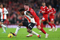 Liverpool thắng đậm, ‘cắt đuôi’ Man City và Arsenal ở Ngoại hạng Anh 