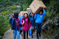 Hoa khôi Sư phạm tỏa sáng trên Cao nguyên đá Đồng Văn ảnh 1