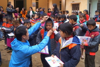 Hoa khôi Sư phạm tỏa sáng trên Cao nguyên đá Đồng Văn ảnh 2