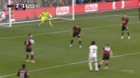 Chùm ảnh: Man Utd bị mỉa mai may mắn nhất Ngoại hạng Anh 