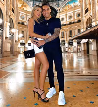 Bà xã siêu mẫu tuyệt xinh của tuyển thủ Argentina