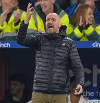 Huyền thoại Michael Owen kêu gọi lãnh đạo Man Utd sa thải HLV Erik ten Hag