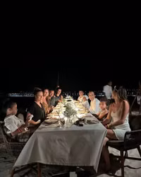 Bạn gái Ronaldo đón sinh nhật tuổi 30 'hoành tráng'