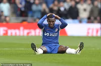 Thiago khóc nghẹn khi Chelsea thua Man City ở FA Cup 