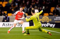 Quên nỗi đau Champions League, Arsenal trở lại đỉnh bảng Ngoại hạng Anh 