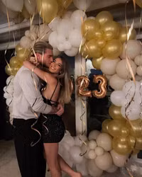 Thán phục tài năng nàng WAG xinh đẹp của sao Newcastle 