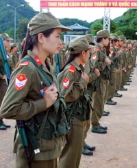 Sinh viên Tây Bắc trong màu áo lính ảnh 13