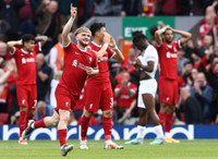 Liverpool dập tắt cơ hội dự Champions League của Tottenham 