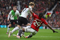 Chùm ảnh: Arsenal, Man City vui mừng trước kết quả trận Man Utd - Liverpool