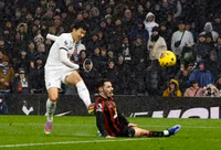 Tottenham tưng bừng chào năm mới, giao thừa buồn cho Arsenal 