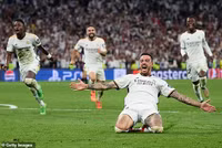 Chùm ảnh: 3 phút bùng nổ đưa Real Madrid vào chung kết Champions League 