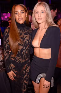 Nữ tuyển thủ Anh ‘hở bạo’ tại sự kiện lớn