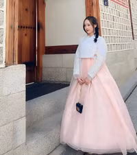 Bạn gái 'tài sắc vẹn toàn' của thủ quân U23 Việt Nam