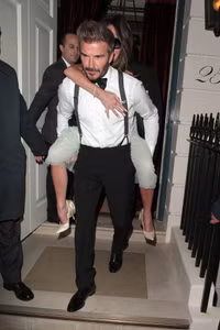 Beckham khiến bà xã Victoria cảm động trong tiệc sinh nhật