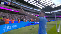 Cổ động viên Arsenal thất thần khi nghe tin Man City đăng quang Ngoại hạng Anh 
