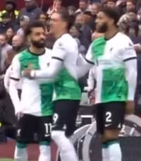 Chùm ảnh: Salah ‘bật’ thầy, Liverpool ‘hết cửa’ vô địch Ngoại hạng Anh 