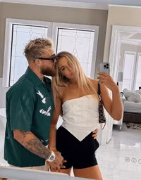 Ảnh nóng bỏng của cặp đôi quyền lực làng thể thao thế giới 