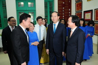 Chủ tịch nước Trần Đại Quang dự khai giảng năm học mới tại Trường THCS Trưng Vương - Hà Nội ảnh 7  Chủ tịch nước Trần Đại Quang dự khai giảng năm học mới tại Trường THCS Trưng Vương - Hà Nội ảnh 7