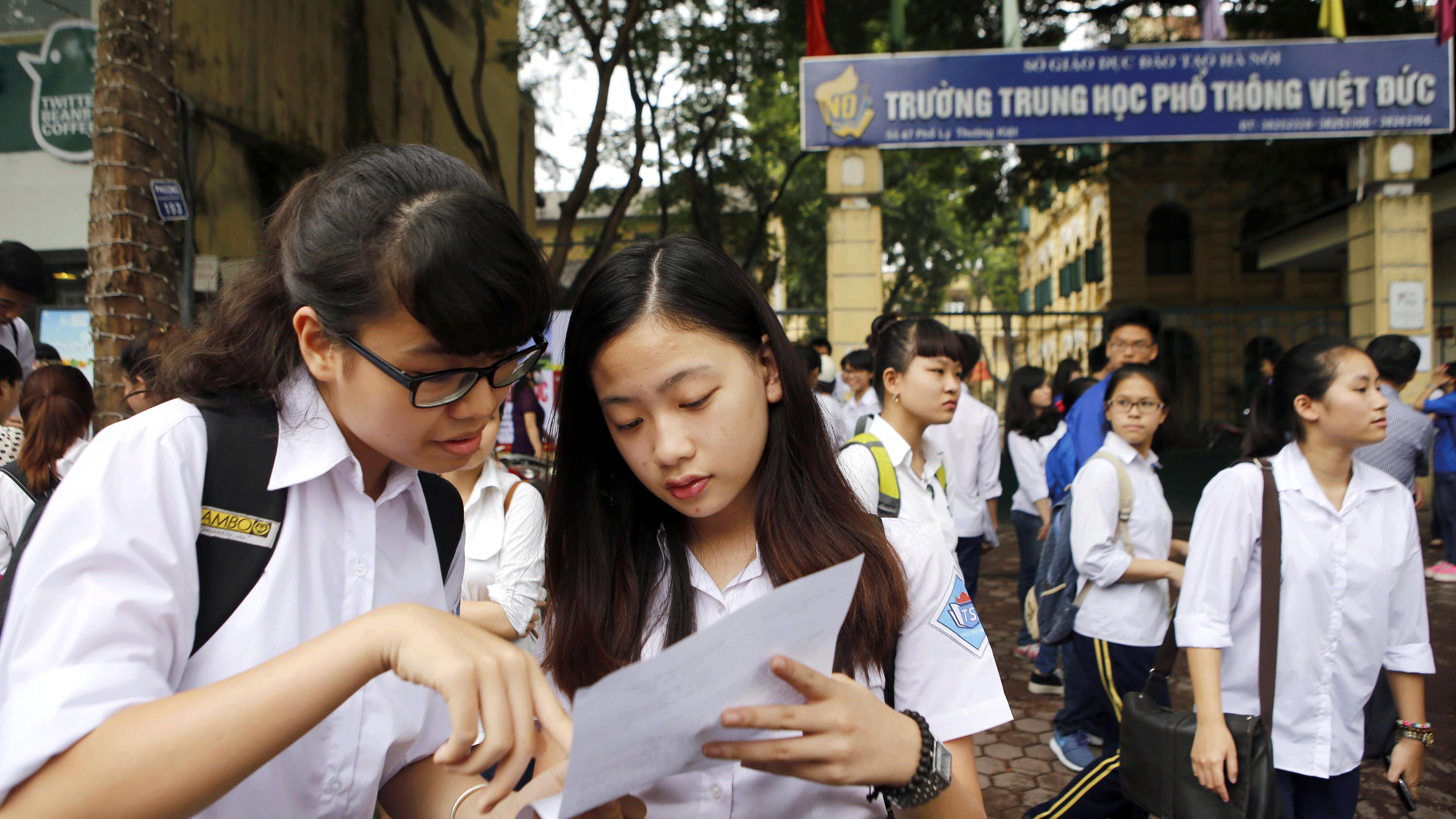 Học sinh Trường THPT Việt Đức (Hà Nội). Ảnh: INT Học sinh Trường THPT Việt Đức (Hà Nội). Ảnh: INT