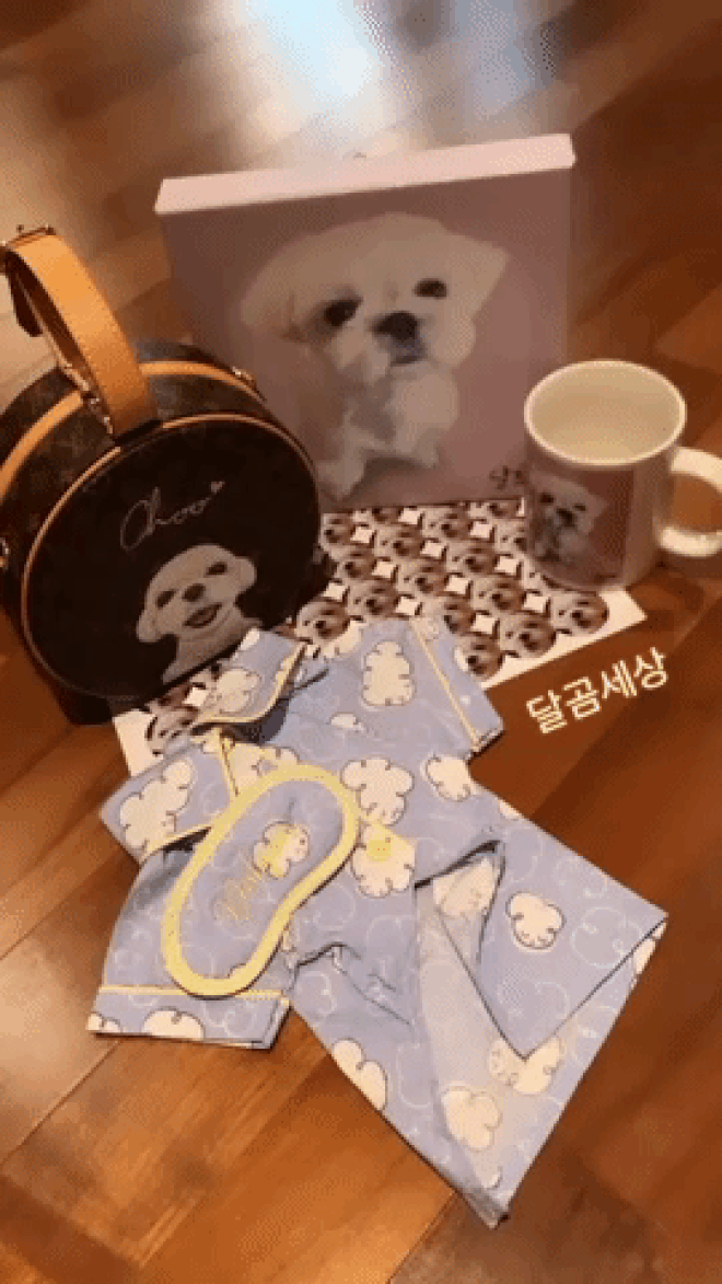 Choáng với quà sinh nhật fan Trung Quốc tặng Jisoo: Đồ hiệu nhiều đến độ mở được shop ảnh 12 Choáng với quà sinh nhật fan Trung Quốc tặng Jisoo: Đồ hiệu nhiều đến độ mở được shop ảnh 12