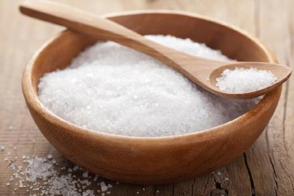 Muối giống như ánh nắng, khi vừa đủ thì nuôi dưỡng sự sống, khi quá mức thì gây hại. (Ảnh: ITN)
