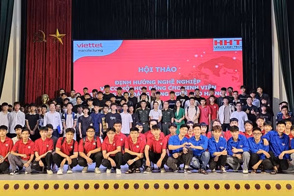 Học bổng VMC - Chắp cánh ước mơ cho 200 tân sinh viên Khoa Kỹ thuật Điện - Điện tử