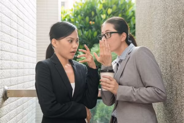 8 điều tối kỵ khi giao tiếp