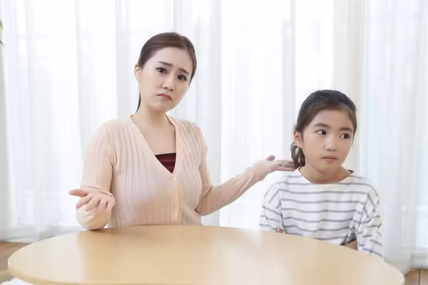 Là một cá thể độc lập, trẻ có khả năng suy nghĩ và hành động riêng, nên chúng có quyền từ chối, điều này cha mẹ cần hiểu rõ. (Ảnh: ITN)