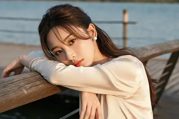 Đừng trả lời tin nhắn khi đối phương say rượu lúc ba giờ sáng, đừng đi vòng quanh quán cà phê cũ. (Ảnh: ITN)