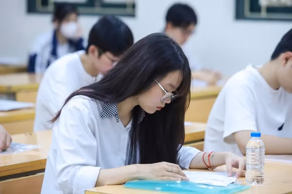 Gợi ý đáp án môn Ngữ văn Kỳ thi tốt nghiệp THPT năm 2026