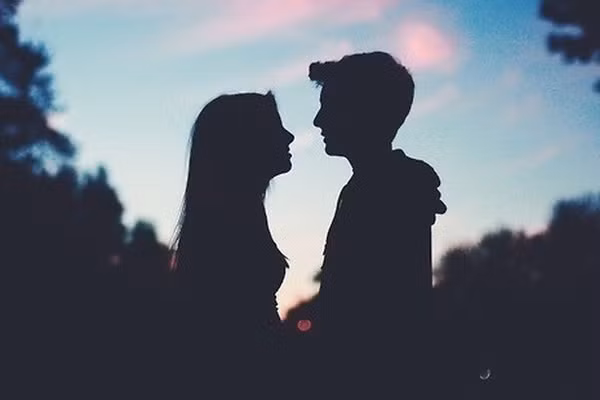 Thân nhân duyên tươi sáng, người độc thân có cơ hội mở rộng mối quan hệ ngày 3/8.
