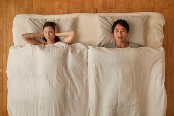 Phần lớn mọi người sau khi kết hôn sẽ ngủ cùng giường với nửa kia của mình. (Ảnh: ITN)