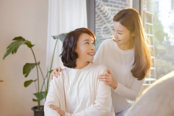 Lắng nghe thực sự không chỉ là trách nhiệm của đôi tai, mà còn là sự giao tiếp của tâm hồn. (Ảnh: ITN)