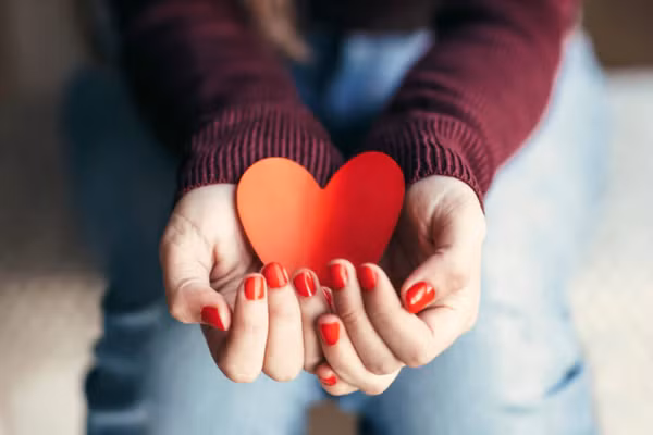 Phụ nữ có trực giác chuẩn thường rất khéo quan sát. (Ảnh: ITN)