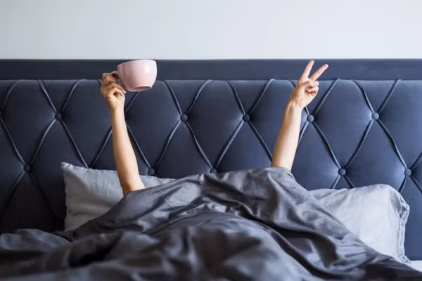 Nhiều nghiên cứu xác nhận rằng ngủ nướng vào cuối tuần cũng có lợi. (Ảnh: ITN)