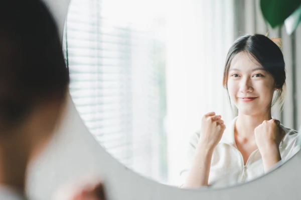 Khi cảm thấy lo lắng, bạn có thể tự nhủ: “Đây chỉ là một cảm giác tạm thời, mình có khả năng xử lý”. (Ảnh: ITN).