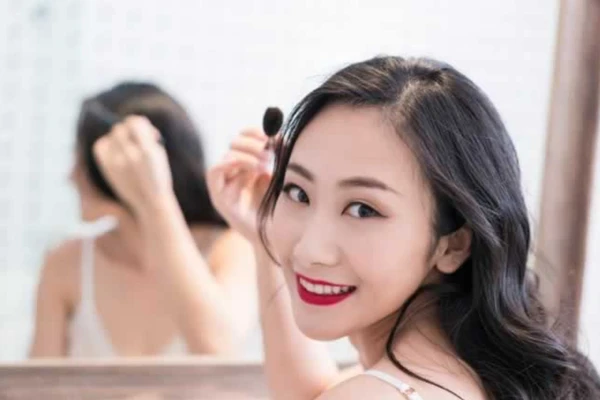 Lời nói dối không phải lúc nào cũng là điều xấu, đặc biệt là trong quá trình theo đuổi tình cảm đối phương. (Ảnh: ITN)