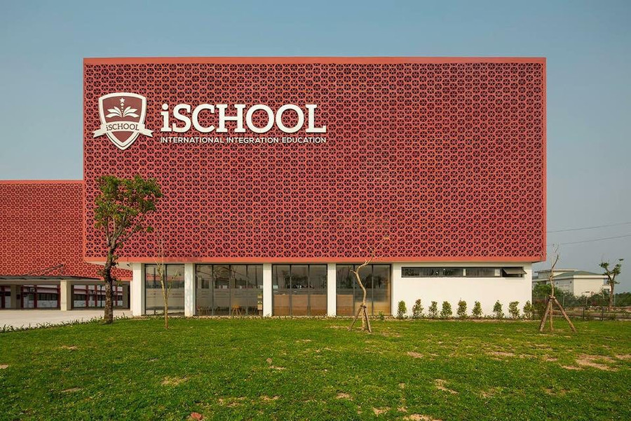 Trường Ischool Quảng Trị với quy mô 2000 học sinh. Trường Ischool Quảng Trị với quy mô 2000 học sinh.