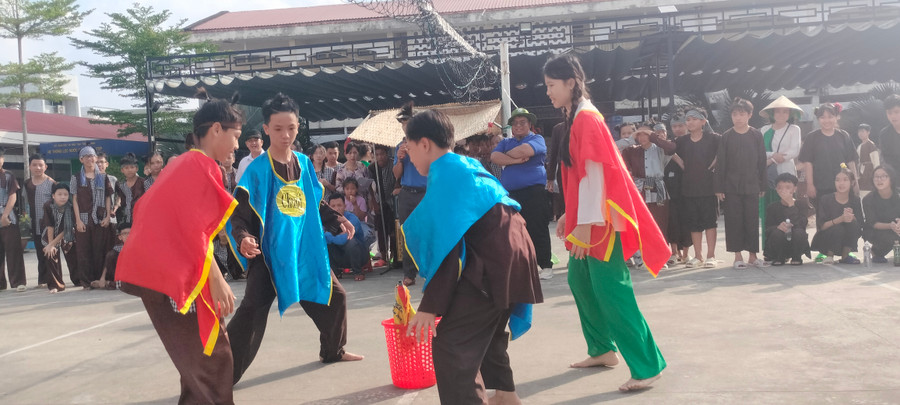 Trò chơi Cướp cờ. Trò chơi Cướp cờ.