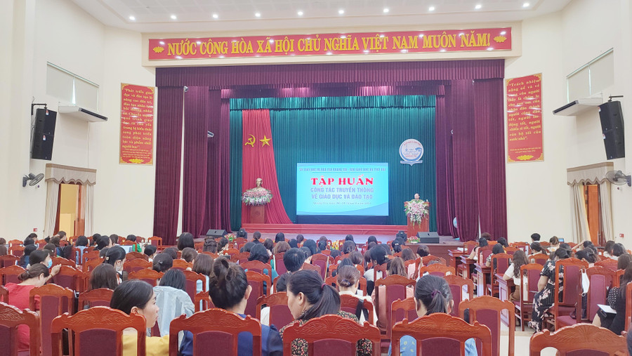 Toàn cảnh một lớp tập huấn.