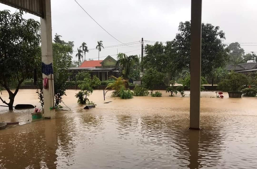 Tại một số xã thấp trũng của huyện Hải Lăng, mưa lớn đã gây ngập lụt cục bộ.