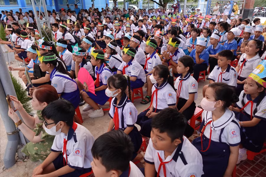 Học sinh tham gia hội thi.