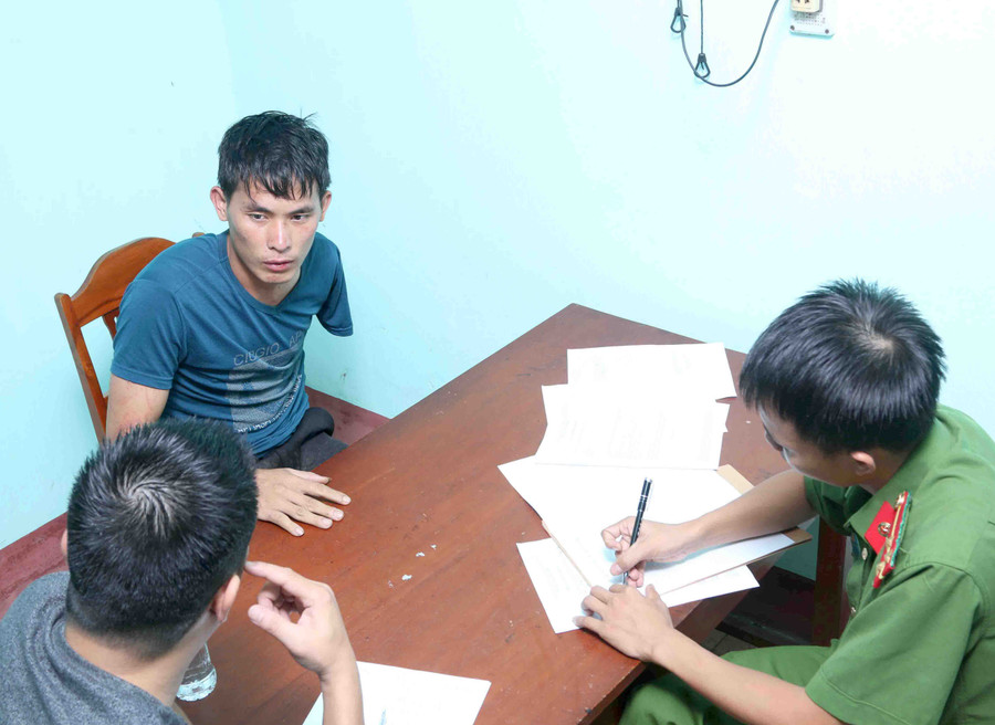 Đối tượng người Lào tiếp tục được lấy lời khai tại cơ quan điều tra