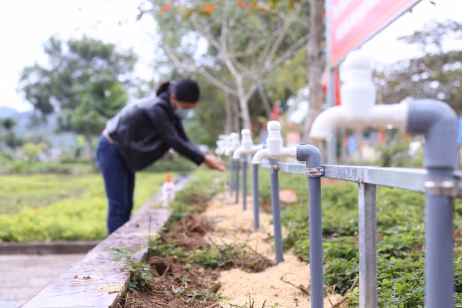 Xây dựng hệ thống nước rửa tay tại các sân trường