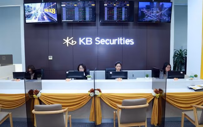 Chứng khoán KB bị phạt 125 triệu đồng