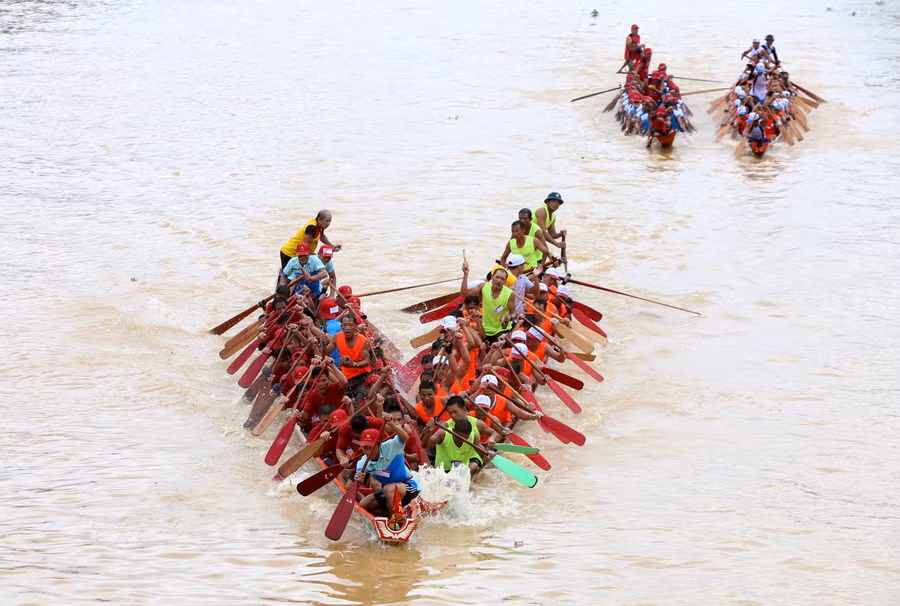 Sự ganh đua từng cm ở những chặng về đích.