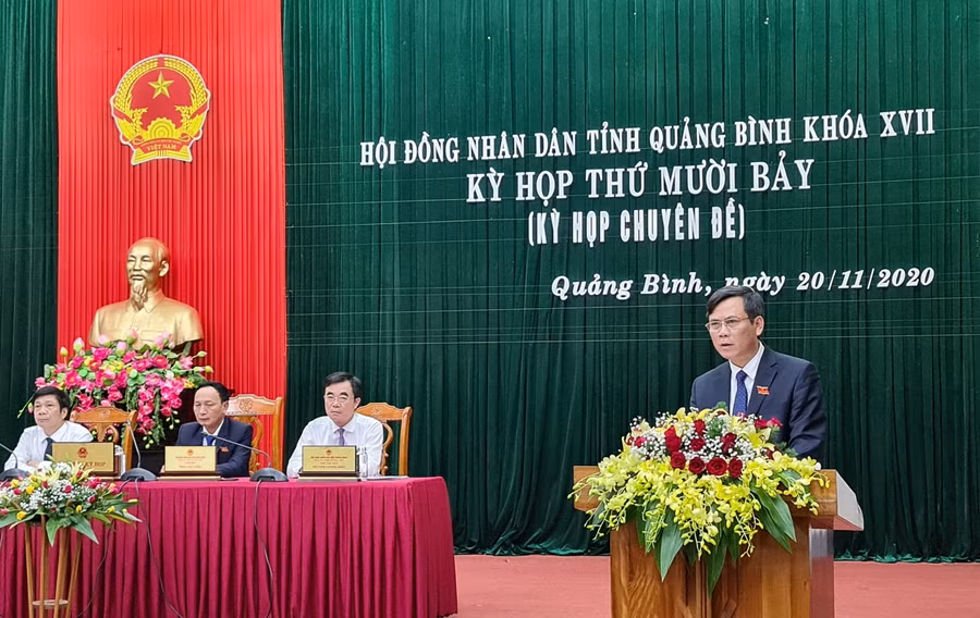 Ông Trần Thắng, Chủ tịch UBND tỉnh Quảng Bình phát biểu trong buổi lễ nhận chức