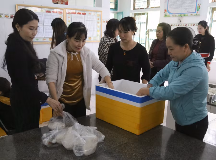 Sắp xếp vào thùng xốp vừa bảo quản vừa vận chuyển an toàn